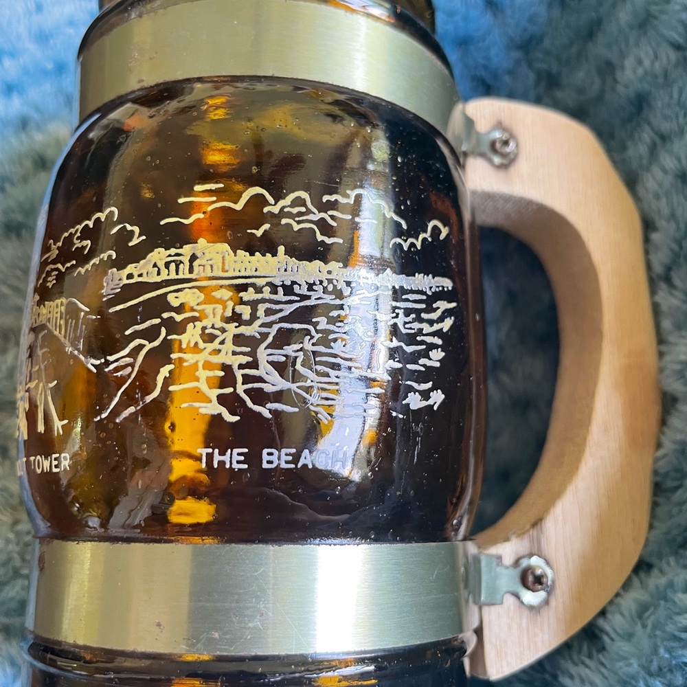 Vintage Daytona Beach, Florida Brown Mug with Wooden Handle. - Picture 8 of 9